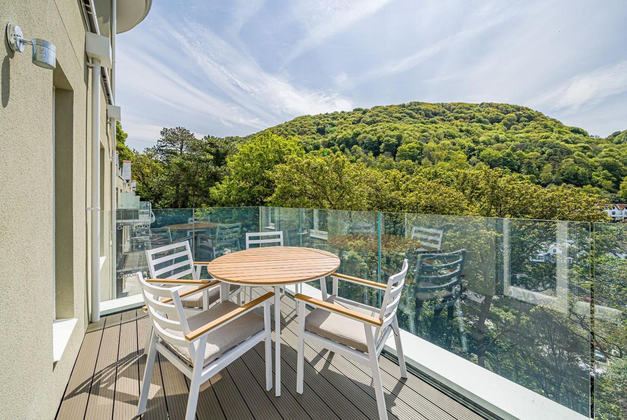 Tors Park Apartment Lynmouth Exterior photo
